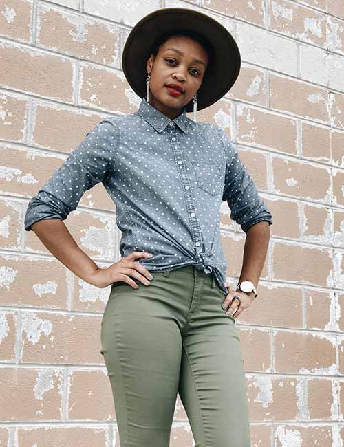 Polka dots denim shirt with faded jeans