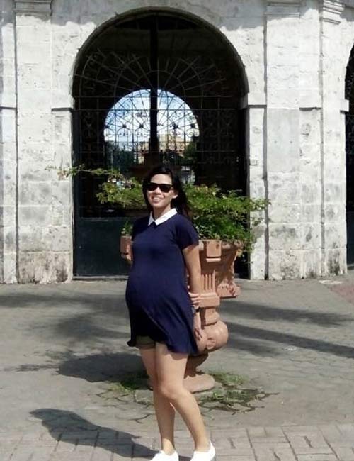 Shorts and long top for pregnancy photoshoot