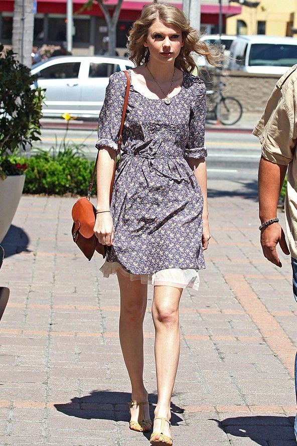 Cute Dress Wore by taylor swift