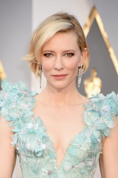 Smudgy maroon liner made Cate's green eyes pop.