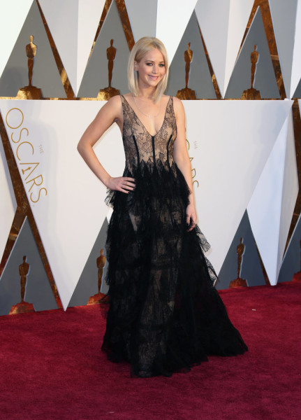 Spotlight Oscars 2016 Jennifer Lawrence's Dior Dress