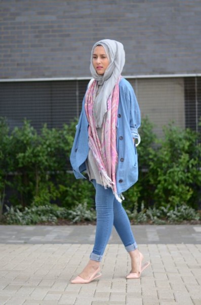 Wear Hijab with Jeans for Chic look